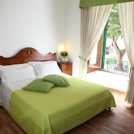 La Magnolia - Centre Сорренто