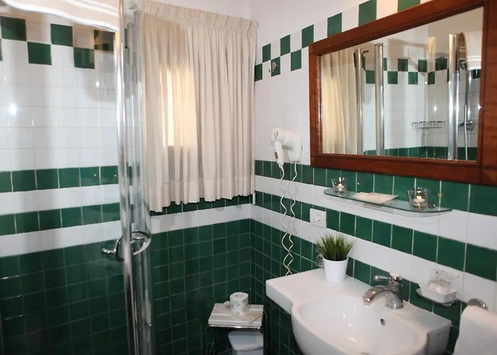 La Magnolia - Centre Отель Сорренто